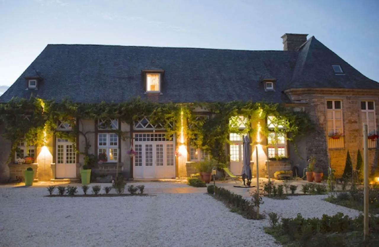 Chateau Keranno Hotel Lech-Leonec 0*,  France