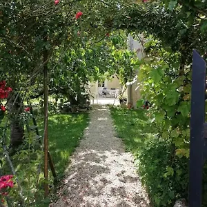 chez-yvette-shoji.midi-pyreneeshotels.com/